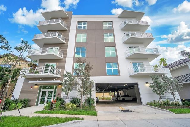 1938 Jackson Street 301, Hollywood, FL 33020