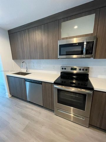 1938 Jackson Street 301, Hollywood, FL 33020