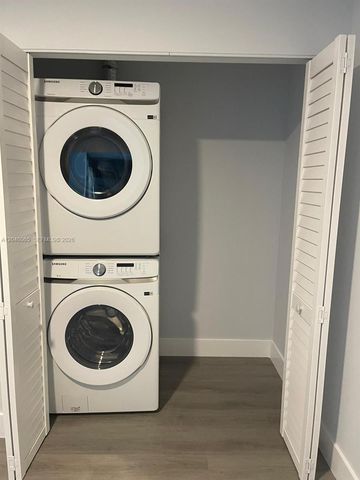 1938 Jackson Street 301, Hollywood, FL 33020