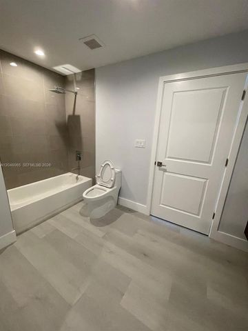 1938 Jackson Street 301, Hollywood, FL 33020
