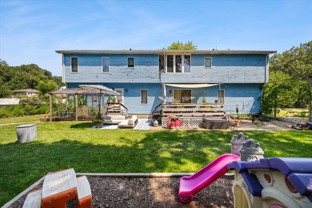 159 Greensboro Rd, Dedham, MA 02026