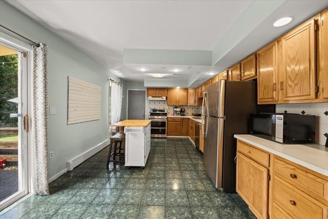 159 Greensboro Rd, Dedham, MA 02026