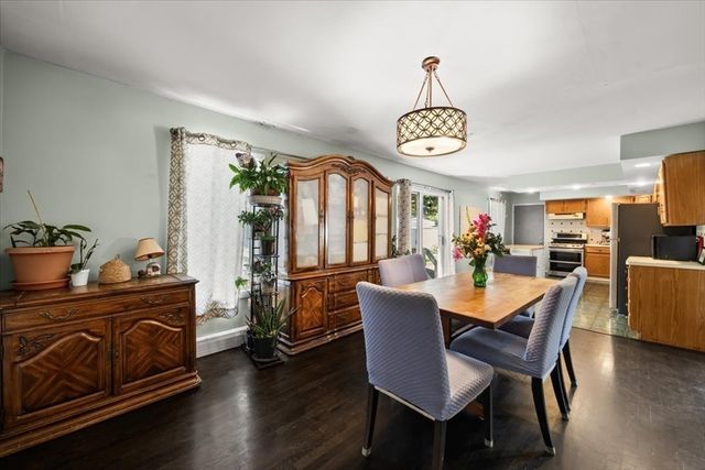 159 Greensboro Rd, Dedham, MA 02026