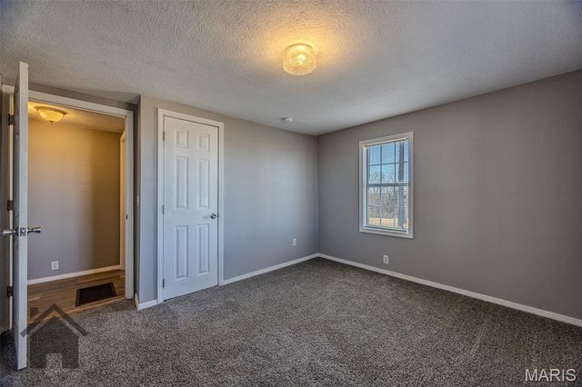 22818 Spruce Road, Waynesville, MO 65583