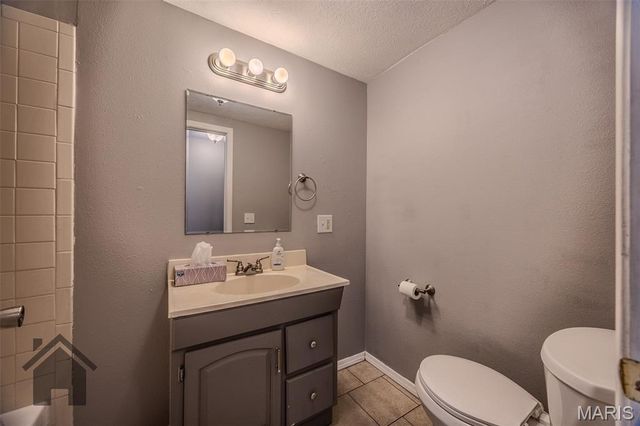 22818 Spruce Road, Waynesville, MO 65583