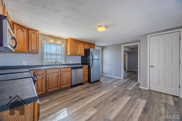 22818 Spruce Road, Waynesville, MO 65583