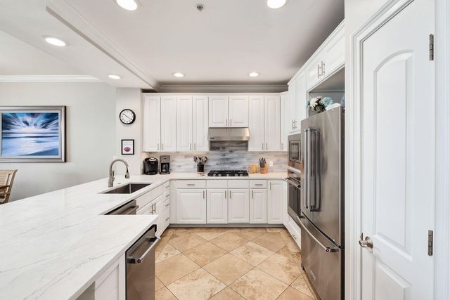 3016 Scenic Highway 98 207, Destin, FL 32541