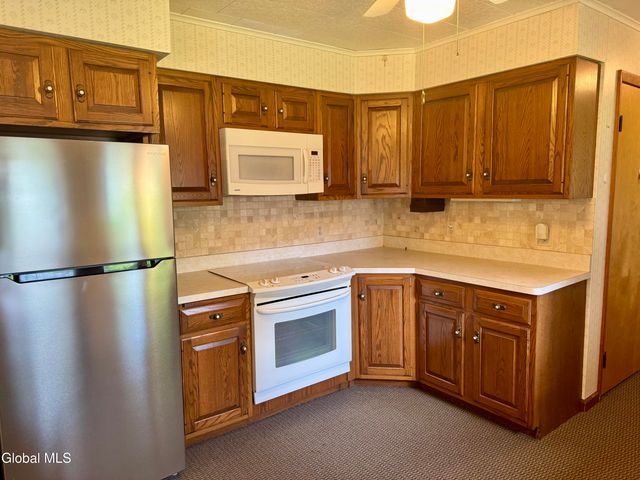 24 Links Avenue, Hadley, NY 12835