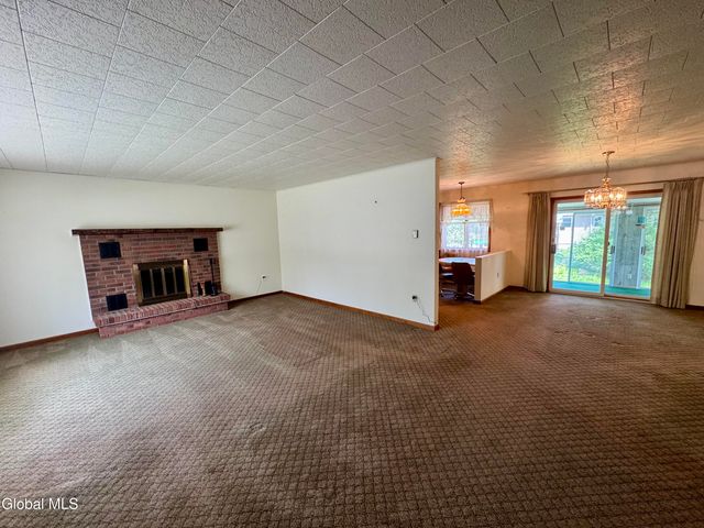 24 Links Avenue, Hadley, NY 12835