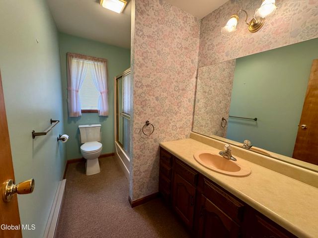 24 Links Avenue, Hadley, NY 12835