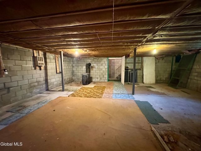 24 Links Avenue, Hadley, NY 12835