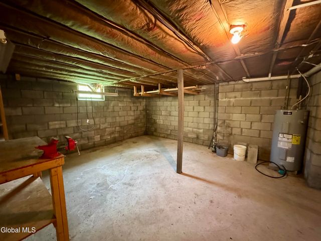 24 Links Avenue, Hadley, NY 12835