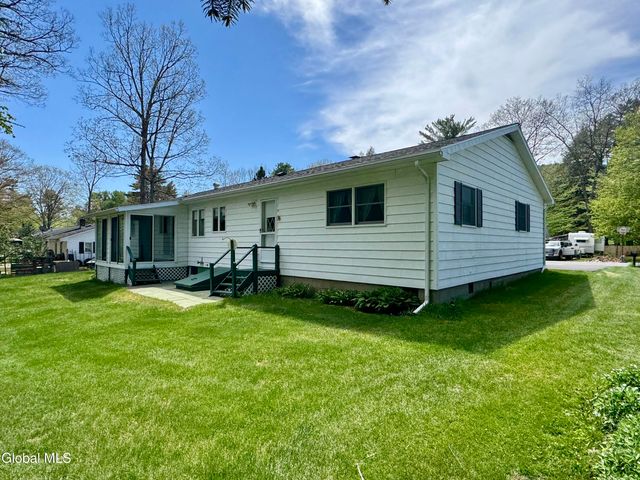24 Links Avenue, Hadley, NY 12835