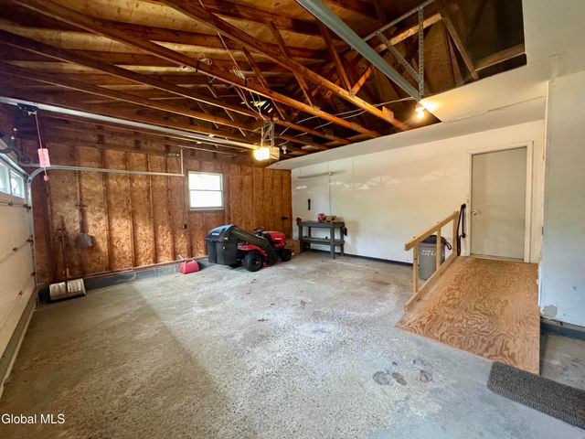 24 Links Avenue, Hadley, NY 12835