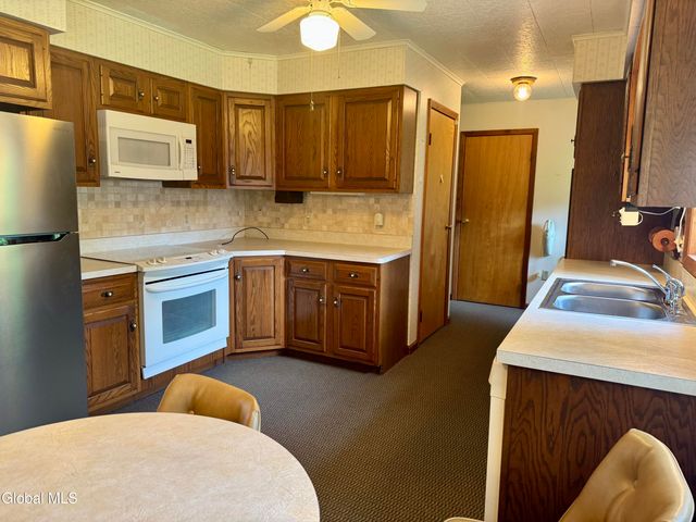 24 Links Avenue, Hadley, NY 12835