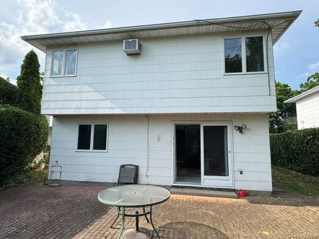 140 Union Avenue B, Lynbrook, NY 11563