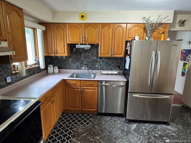 140 Union Avenue B, Lynbrook, NY 11563