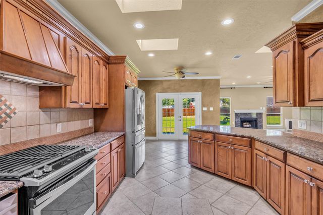 29015 Commons Oaks Drive, Huffman, TX 77336