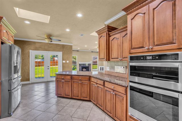 29015 Commons Oaks Drive, Huffman, TX 77336