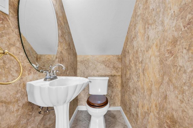 29015 Commons Oaks Drive, Huffman, TX 77336