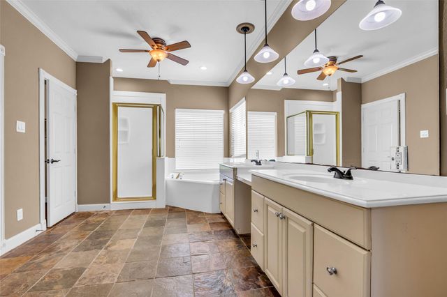 29015 Commons Oaks Drive, Huffman, TX 77336