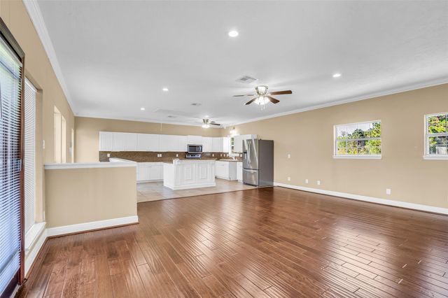 29015 Commons Oaks Drive, Huffman, TX 77336