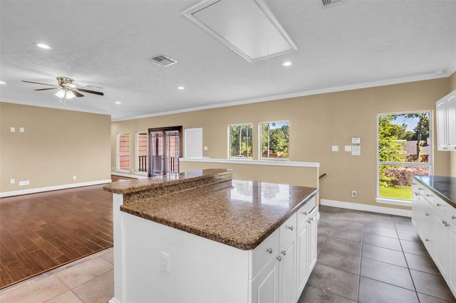 29015 Commons Oaks Drive, Huffman, TX 77336