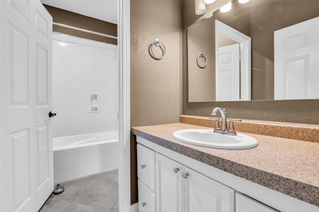 29015 Commons Oaks Drive, Huffman, TX 77336