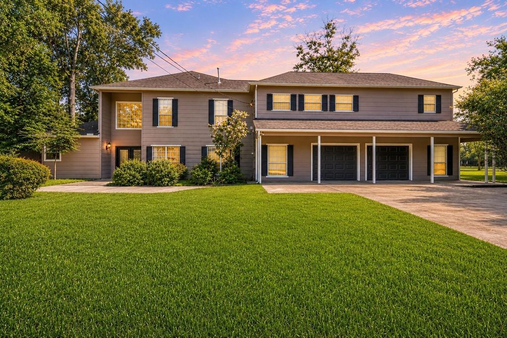 29015 Commons Oaks Drive, Huffman, TX 77336