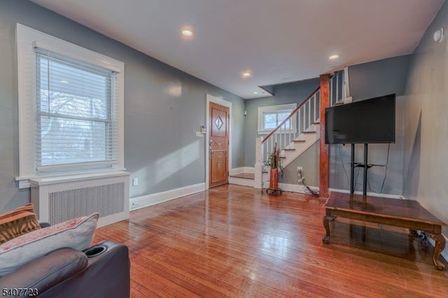 134 Stanton St, Rahway City, NJ 07065