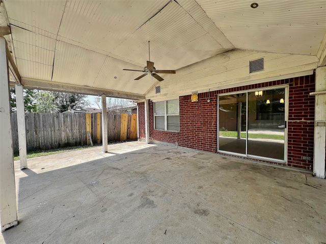 609 Blueberry Hill Lane, Mansfield, TX 76063