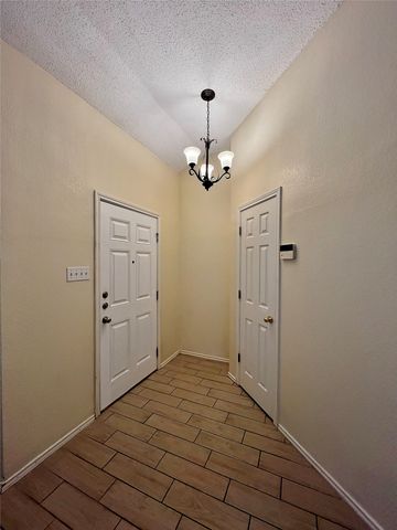 609 Blueberry Hill Lane, Mansfield, TX 76063