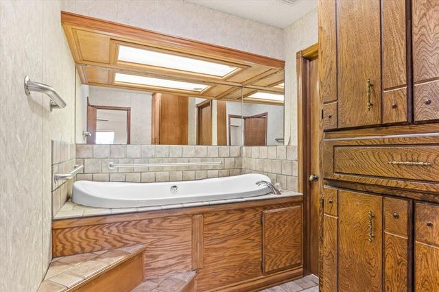 8300 SW 84th Street, Oklahoma City, OK 73169