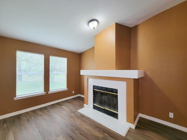 20284 Forest Woods Lane, Montgomery, TX 77356