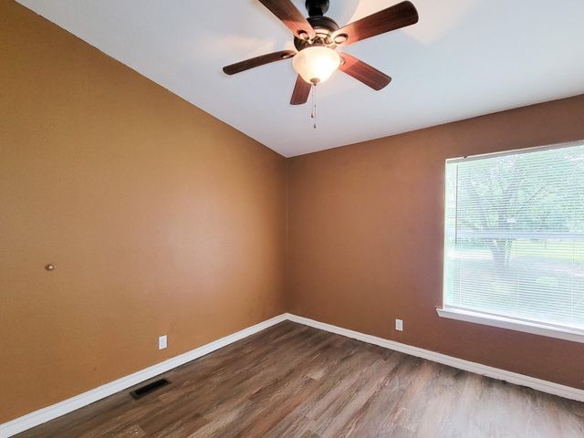 20284 Forest Woods Lane, Montgomery, TX 77356