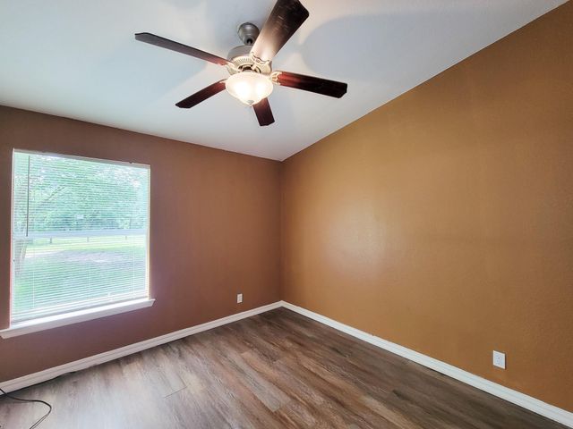 20284 Forest Woods Lane, Montgomery, TX 77356