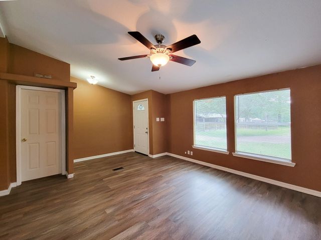 20284 Forest Woods Lane, Montgomery, TX 77356
