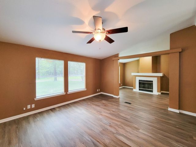 20284 Forest Woods Lane, Montgomery, TX 77356