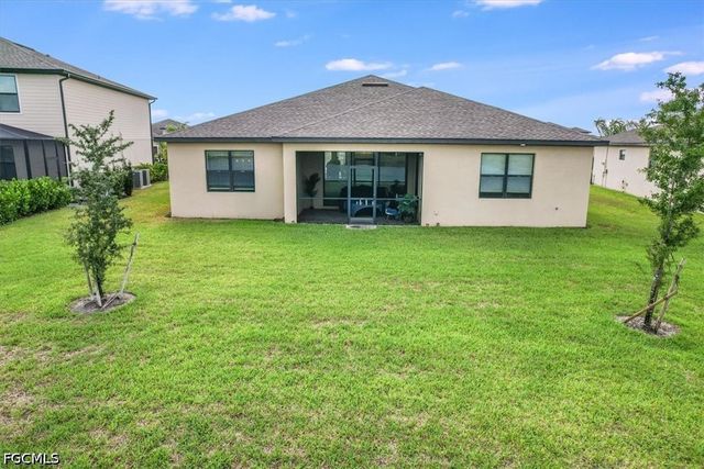 3335 Menores WAY, Fort Myers, FL 33905