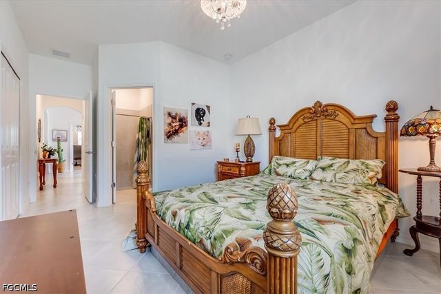 3335 Menores WAY, Fort Myers, FL 33905