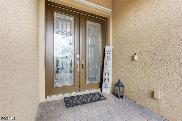 3335 Menores WAY, Fort Myers, FL 33905