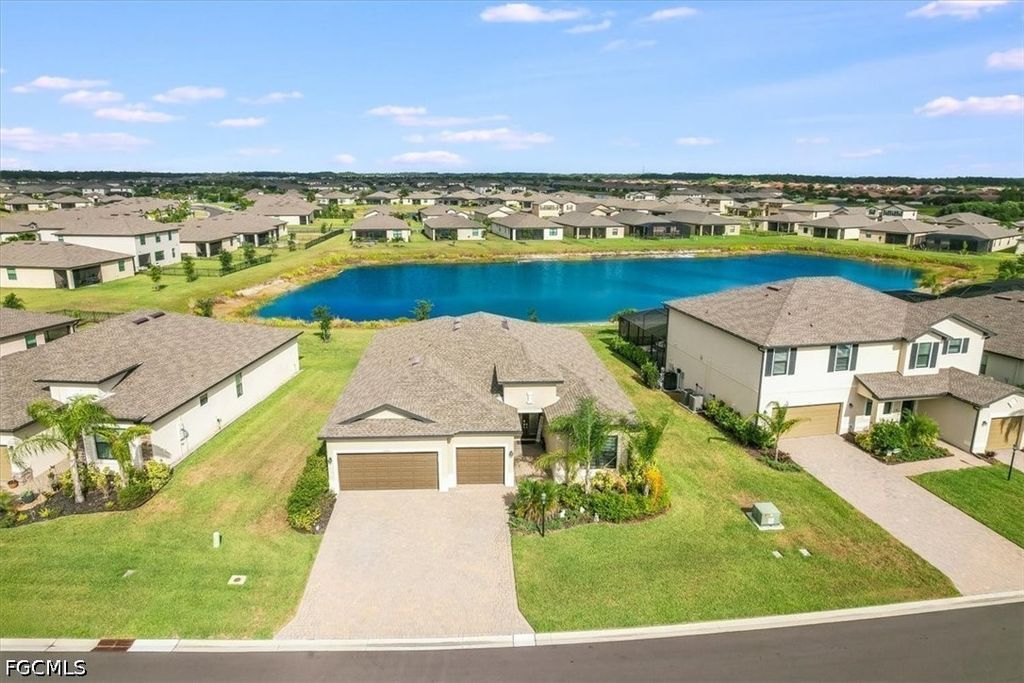 3335 Menores WAY, Fort Myers, FL 33905