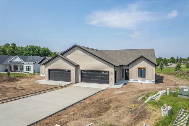 118 Altavista Drive, Detroit Lakes, MN 56501