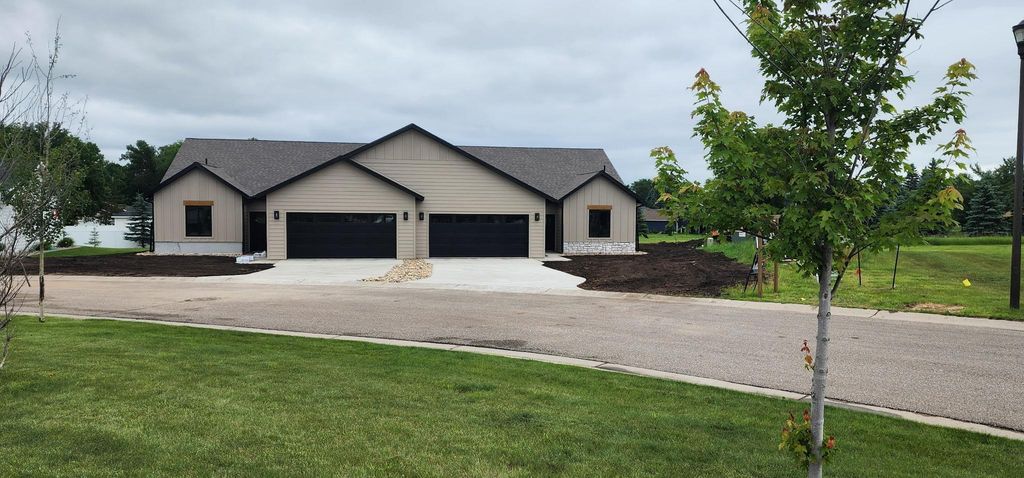 118 Altavista Drive, Detroit Lakes, MN 56501