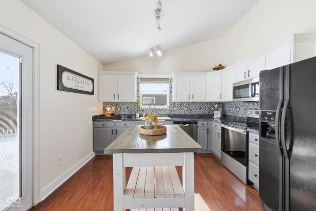 759 Hollowood Lane, Avon, IN 46123