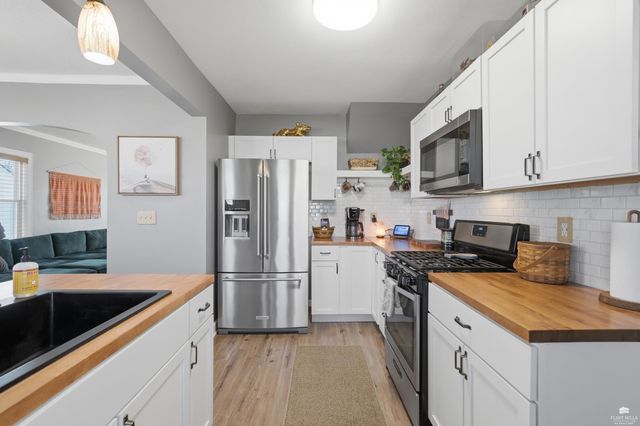 320 W Walnut Street, Junction City, KS 66441