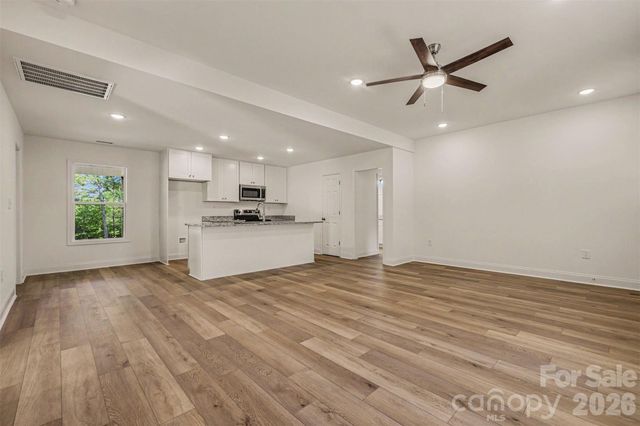 160 Parris Road, Blacksburg, SC 29702