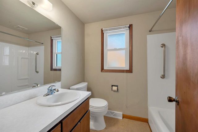 1104 SUYDAM STREET, Green Bay, WI 54301
