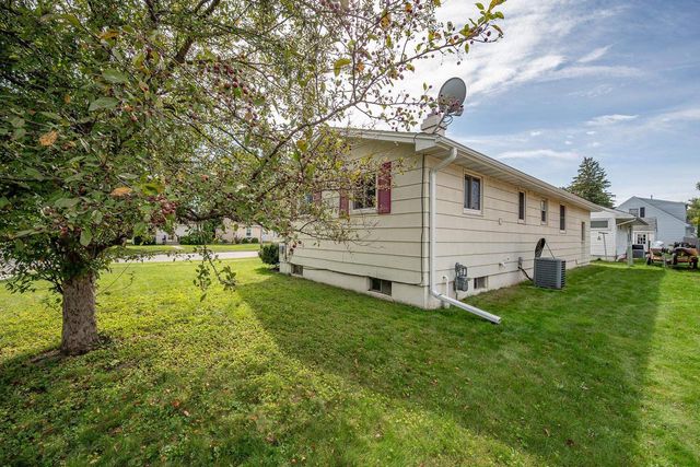 1104 SUYDAM STREET, Green Bay, WI 54301