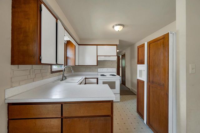 1104 SUYDAM STREET, Green Bay, WI 54301
